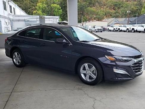 New 2025 Chevrolet Malibu LS image 37