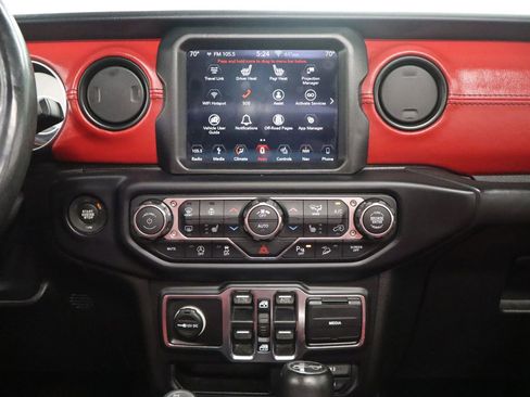 Used 2019 Jeep Wrangler Unlimited Sahara w/ Quick Order Package 24M Moab AWD/4WD image 36