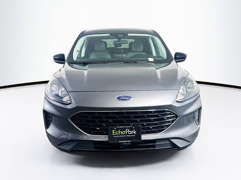 Used 2021 Ford Escape SE w/ SE Sport Appearance Package image 2