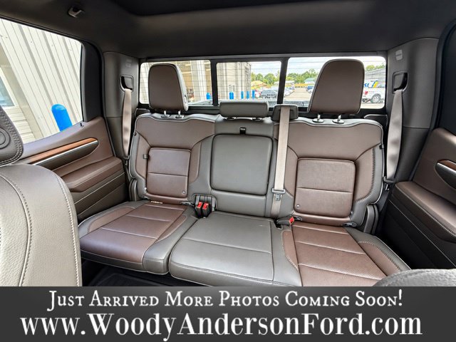 Used 2025 GMC Sierra 1500 Denali w/ Technology Package AWD/4WD image 8