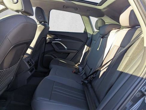 New 2025 Audi Q5 Premium Plus image 17