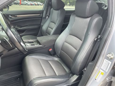 Used 2019 Honda Accord Sport image 12