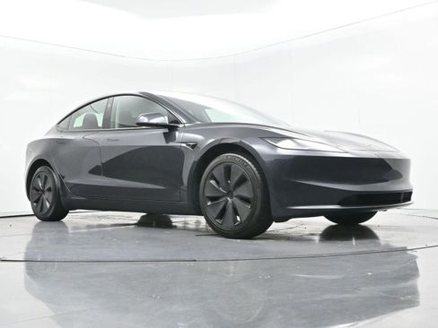 Used 2025 Tesla Model 3 Long Range RWD image 42