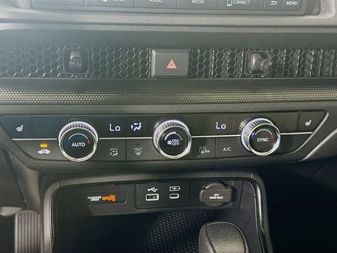 Used 2025 Honda CR-V EX image 15