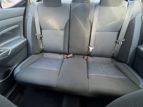 Used 2025 Nissan Versa SV image 38