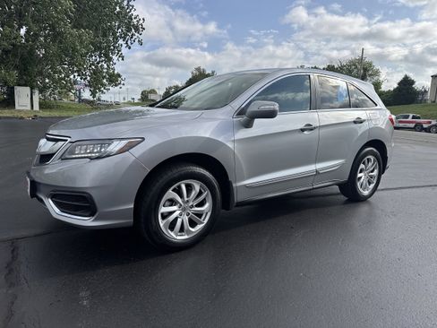 Used 2017 Acura RDX AWD w/ Technology Package image 2