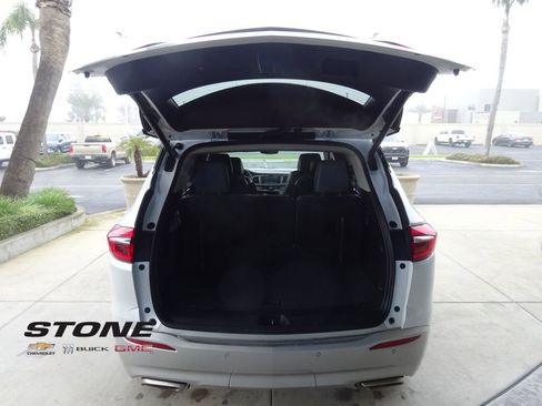 Used 2018 Buick Enclave Essence image 32