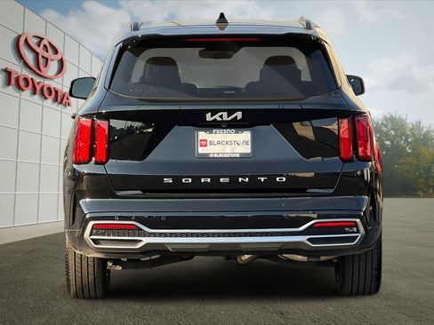 Used 2022 Kia Sorento SX image 4