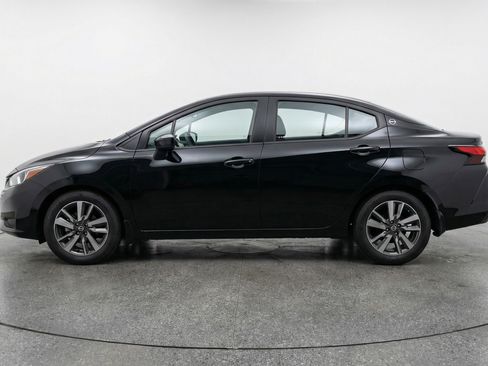 Used 2025 Nissan Versa SV image 5