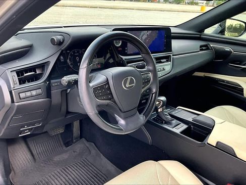 Used 2022 Lexus ES 350 Ultra Luxury w/ Accessory Package 2 FWD image 18