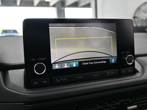 Used 2025 Honda Accord SE image 19
