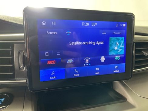 Used 2022 Ford Explorer XLT w/ Equipment Group 202A image 22