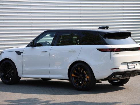 New 2026 Land Rover Range Rover Sport Dynamic SE AWD/4WD image 4