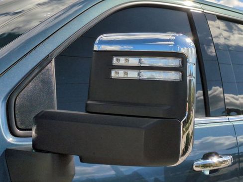 Used 2025 Chevrolet Silverado 3500 High Country w/ Technology Package image 12