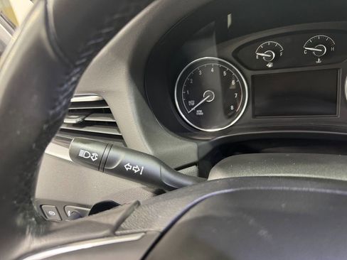 Used 2019 Buick Enclave Essence image 15