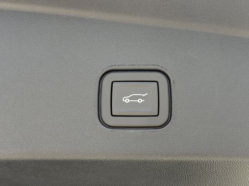 New 2026 Cadillac Lyriq Luxury AWD/4WD image 11