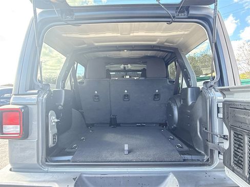Used 2023 Jeep Wrangler Willys image 29