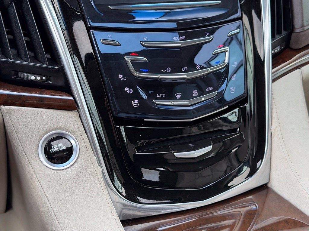 Used 2017 Cadillac Escalade Premium Luxury AWD/4WD image 14
