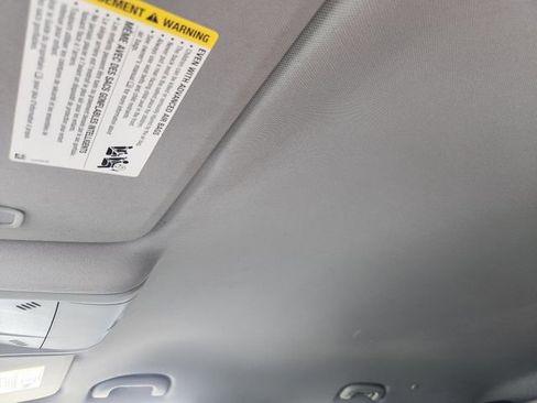 Used 2023 Chevrolet Blazer LT image 21