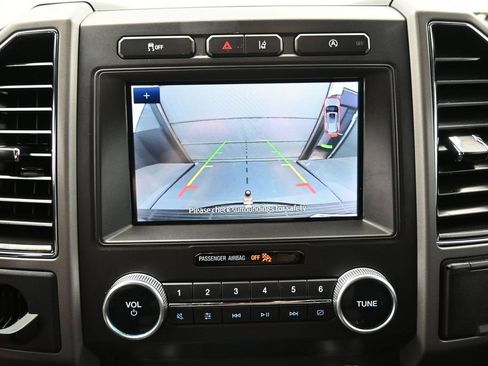 Used 2020 Ford Expedition XLT w/ Equipment Group 202A RWD image 4