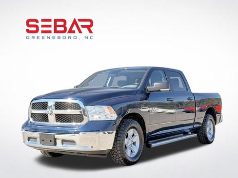 Used 2020 RAM 1500 Classic SLT w/ Luxury Group image 9