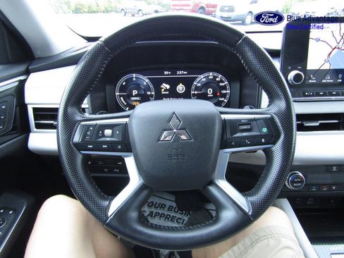 Used 2024 Mitsubishi Outlander SEL AWD/4WD image 13