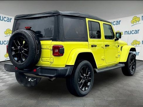 Used 2022 Jeep Wrangler Unlimited Sahara AWD/4WD image 6