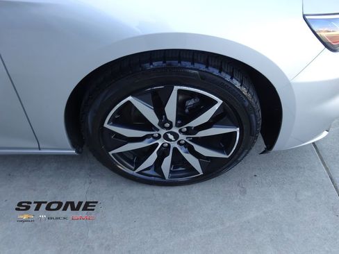 Used 2018 Chevrolet Malibu LT FWD image 10