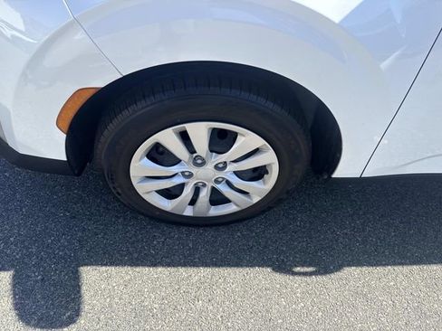 Used 2023 Kia Soul LX image 12