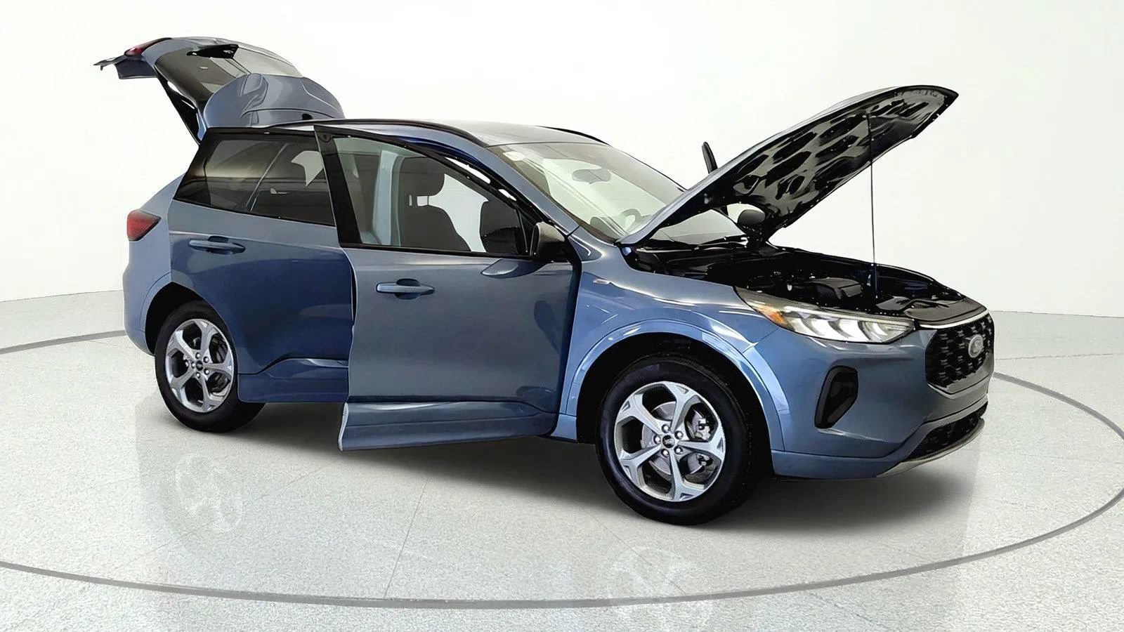 Used 2024 Ford Escape ST-Line w/ Tech Pack #1 AWD/4WD image 7