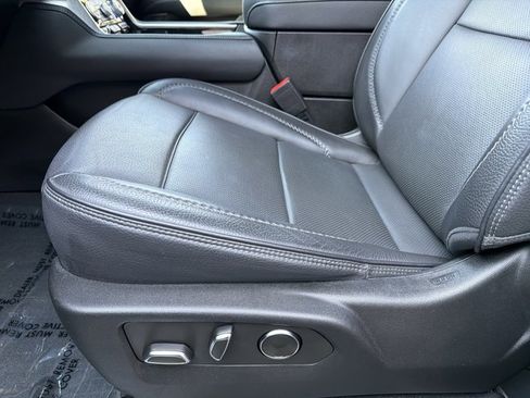 Used 2023 GMC Yukon XL Denali w/ Denali Reserve Package image 12