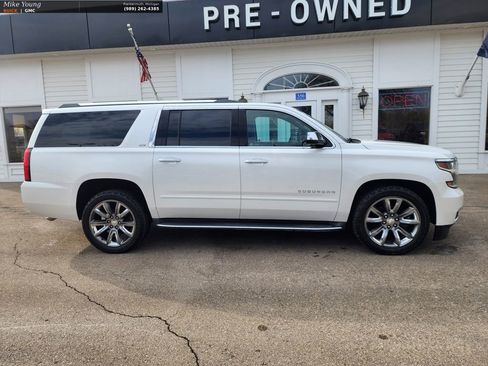 Used 2016 Chevrolet Suburban LTZ image 4