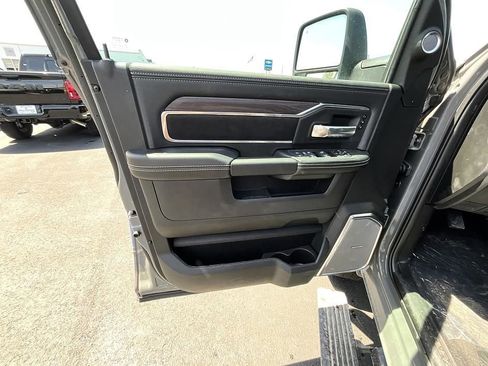 New 2026 RAM 3500 Laramie AWD/4WD image 11