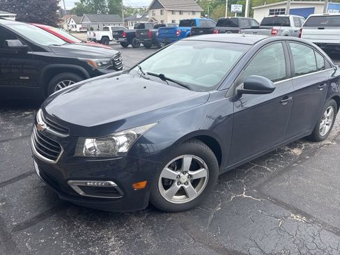Used 2015 Chevrolet Cruze LT FWD image 1