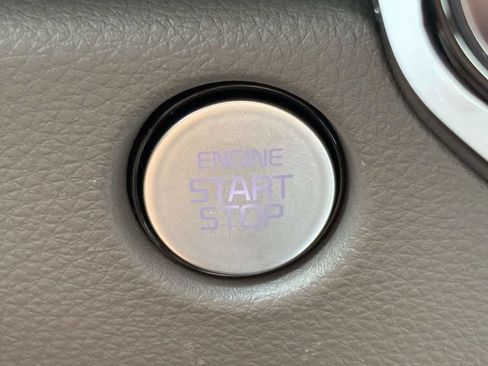 New 2026 Kia Carnival EX FWD image 47