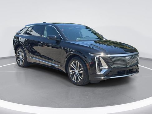 Certified 2024 Cadillac Lyriq Luxury RWD image 1