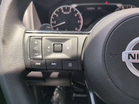 Used 2021 Nissan Rogue SV FWD image 27