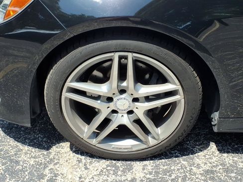 Used 2014 Mercedes-Benz E 350 4MATIC Sedan image 32