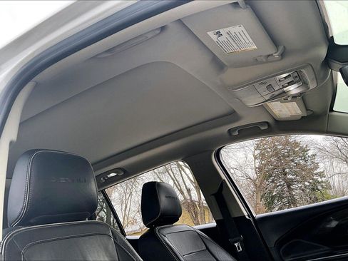 Used 2020 GMC Terrain Denali w/ GMC Pro Grade Package image 22