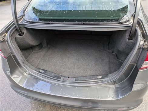 Certified 2017 Ford Fusion SE image 19