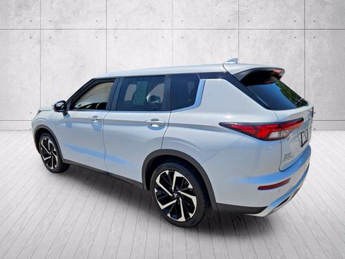 Used 2022 Mitsubishi Outlander SE FWD image 5