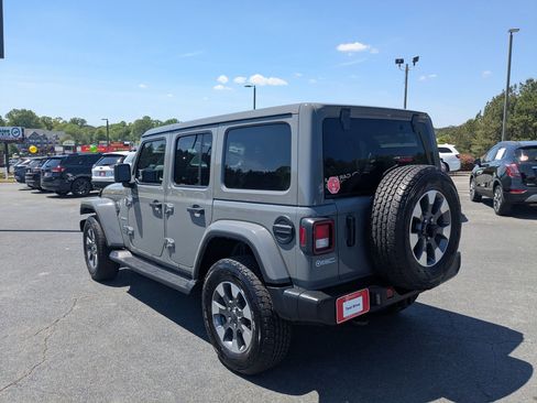 Used 2022 Jeep Wrangler Unlimited Sahara image 7