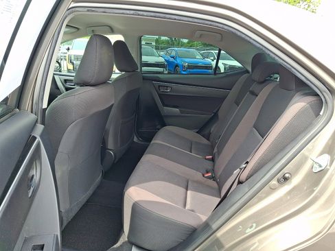 Used 2017 Toyota Corolla LE w/ Carpet Mat Package (TMS) FWD image 11