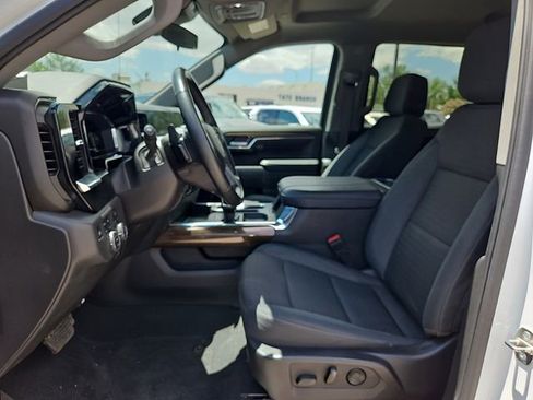Used 2024 Chevrolet Silverado 1500 LT Trail Boss w/ Protection Package AWD/4WD image 15