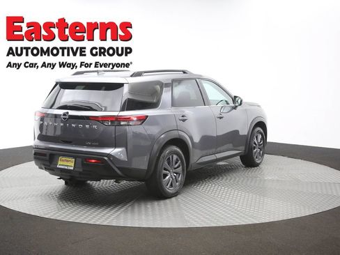 Used 2022 Nissan Pathfinder SV AWD/4WD image 43