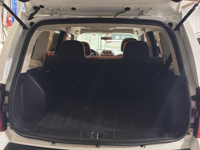 Used 2011 Jeep Patriot Latitude AWD/4WD image 13