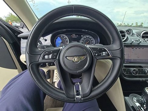 Used 2019 Bentley Bentayga AWD/4WD image 8