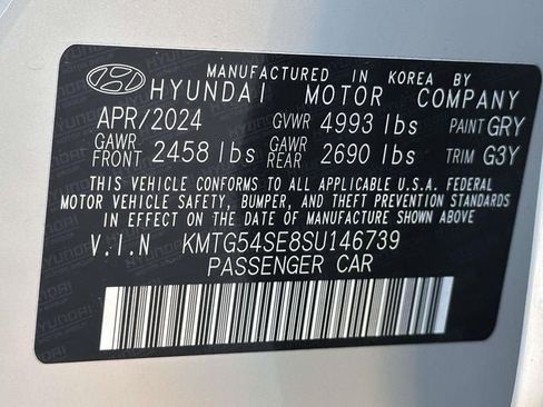 Used 2025 Genesis G70 3.3T Advanced image 33