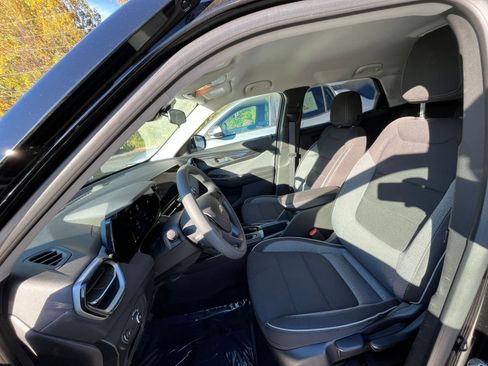 Used 2025 Chevrolet TrailBlazer LT image 23