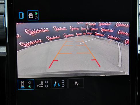 Used 2025 GMC Acadia Elevation image 21